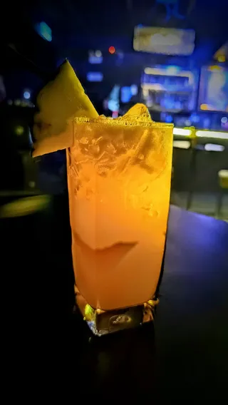 The Stranger Bar (House of Drag Queens)