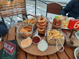 Szafa Pub