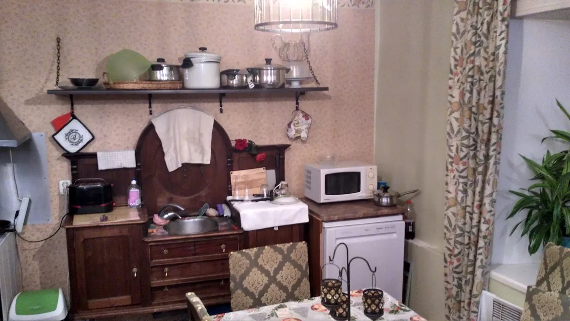 OldHouse Hostel