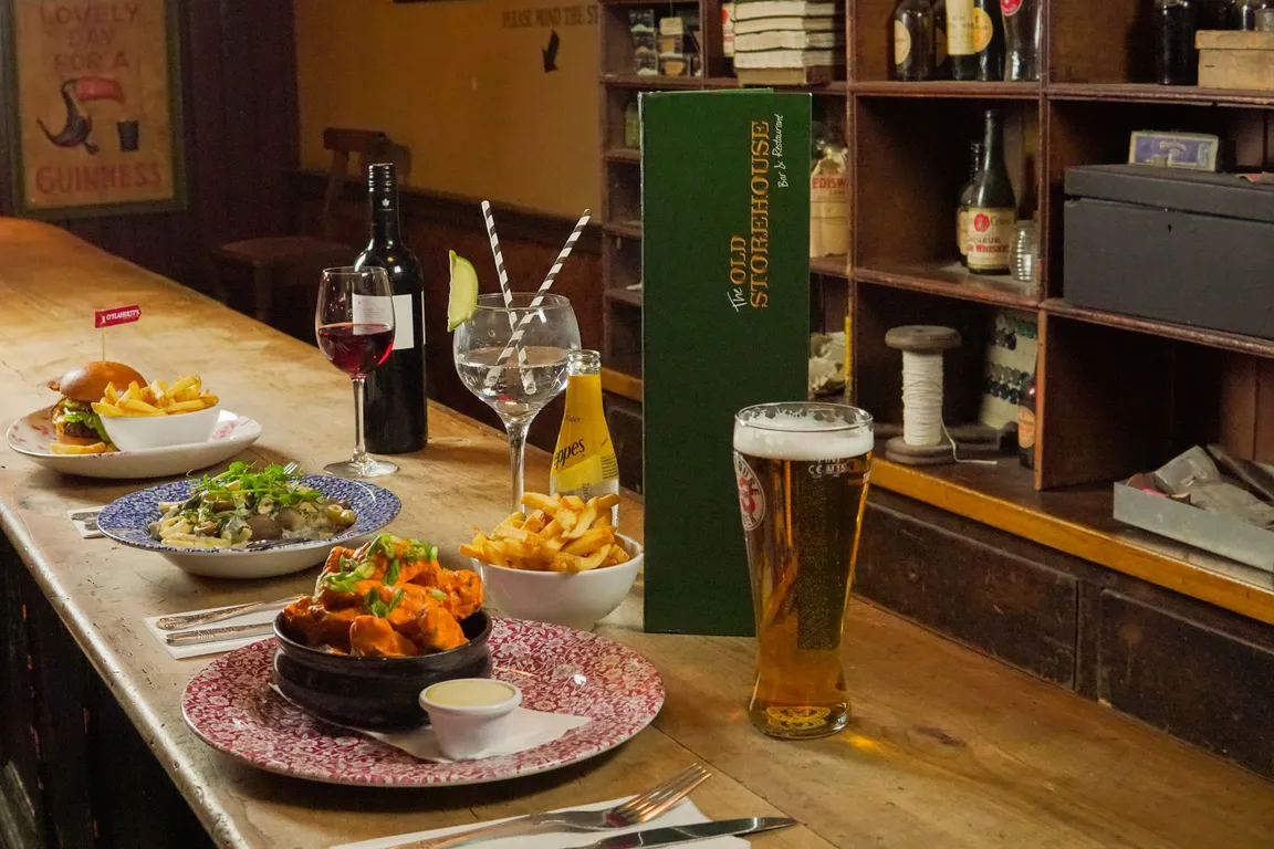 The Old Storehouse Bar and Restaurant