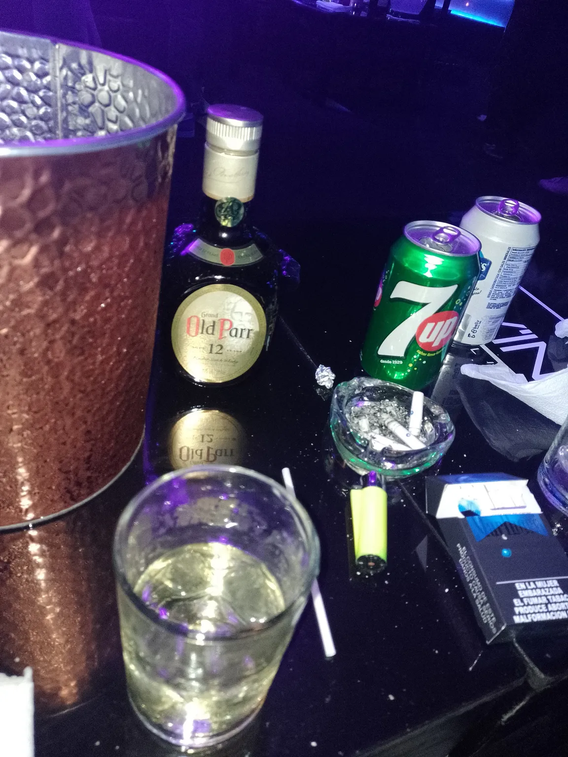 LIVIN NIGHT LIFE zona 10