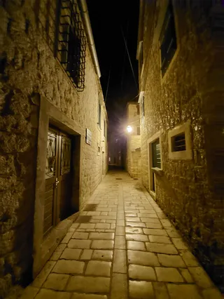 Plac Škora