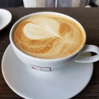 Le Petit Cafe