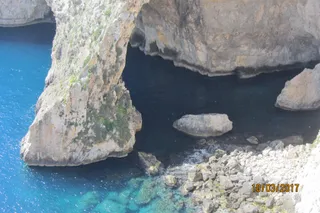 Għar Neffied