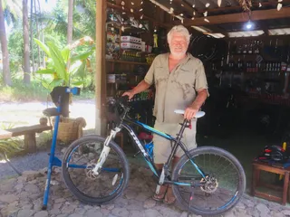 Cycling Shop & Tour