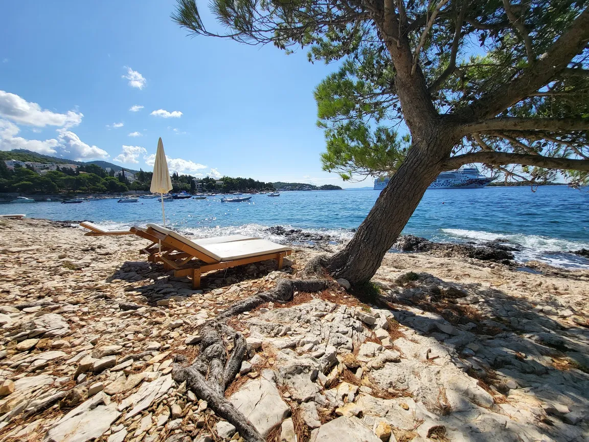 Bonj Beach