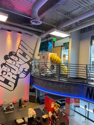 Crunch Fitness - West Hollywood