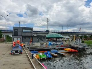 Wypożyczalnia kajaków, desek SUP, rowerów wodnych, motorówek.