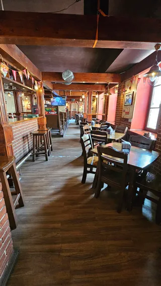 Burgery i Pizza Zamość - Piwiarnia Warka