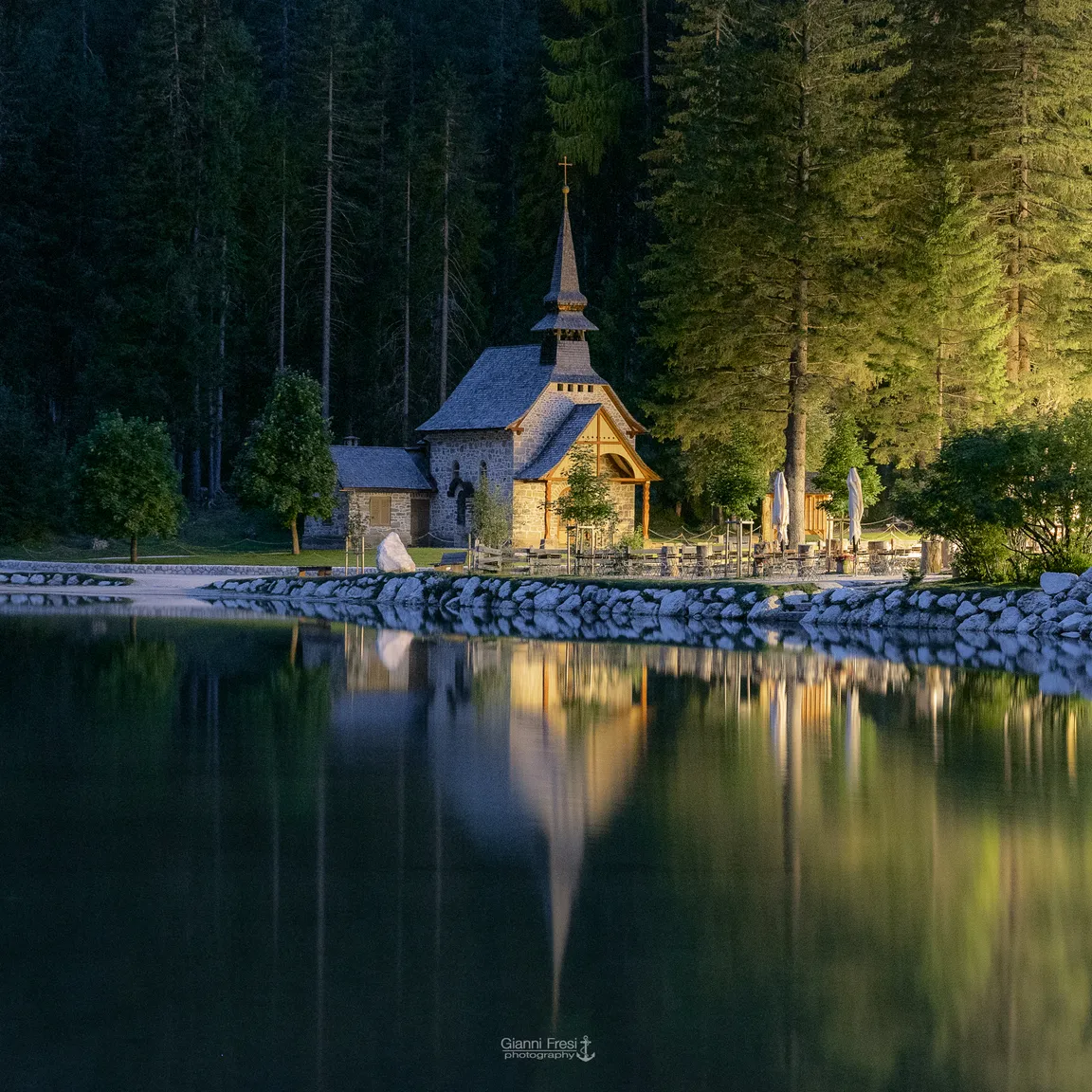 Cappella "Lago di Braies"