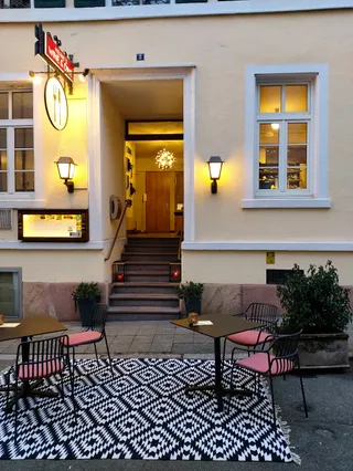 Heine's Wine & Dine