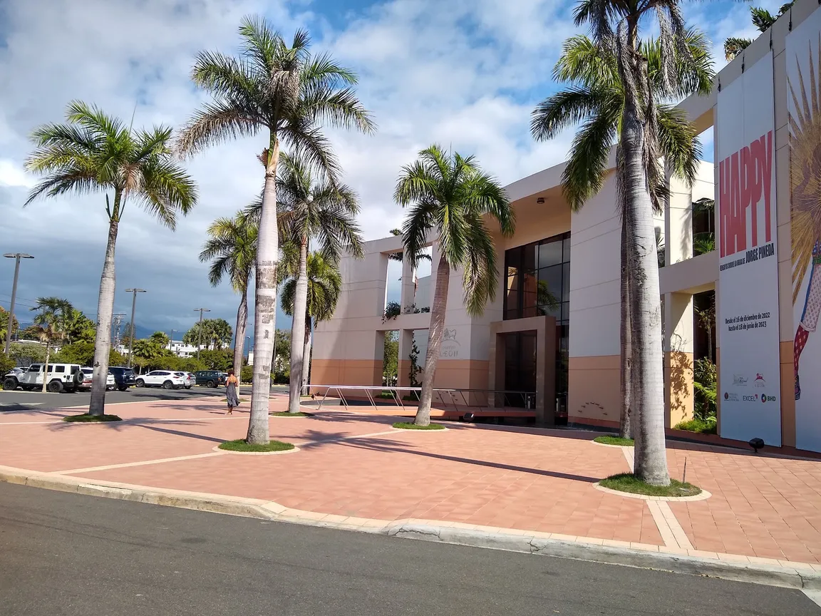 Centro Cultural Eduardo León Jimenes