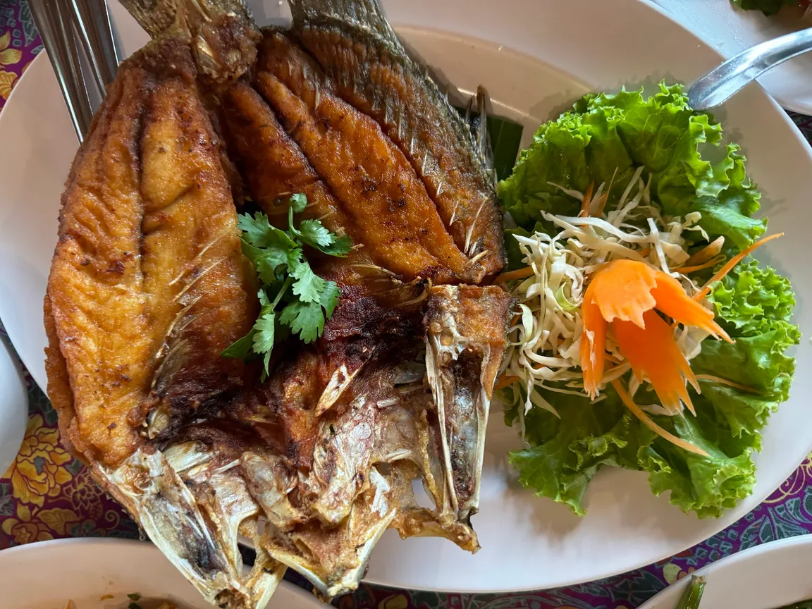 Poo Dam Bar & Restaurant