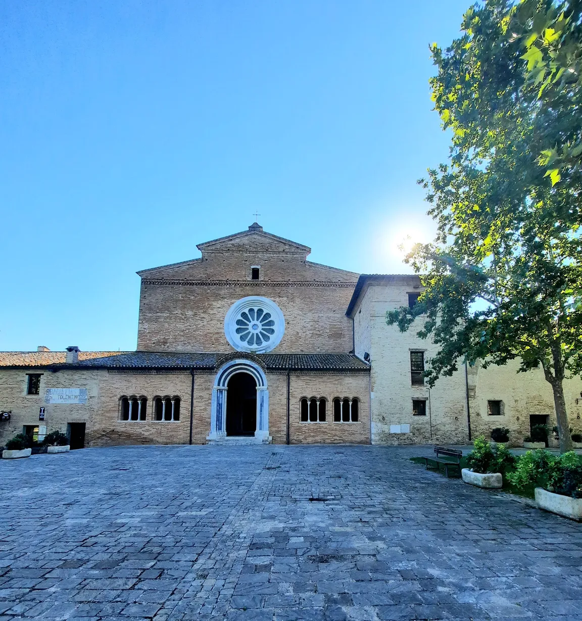 Opactwo cystersów Chiaravalle di Fiastra