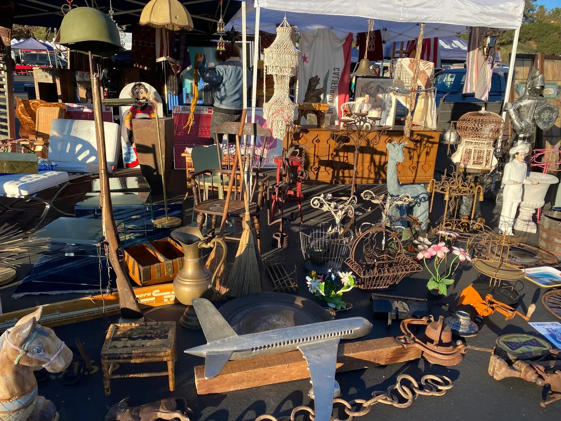 Rose Bowl Flea Market