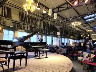 Piano Salon Christophori