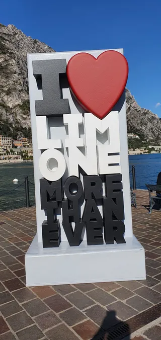 Inizio percorso pedonale di Limone sul Garda