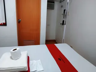 8 HOSTEL