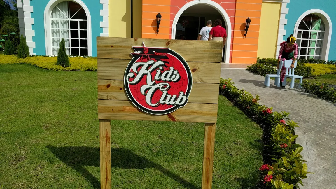 Kids Club Bahía Príncipe Fantasy