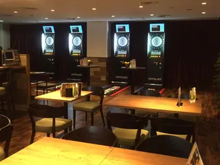 & Poker & Darts Bar POOL LABO Billiards