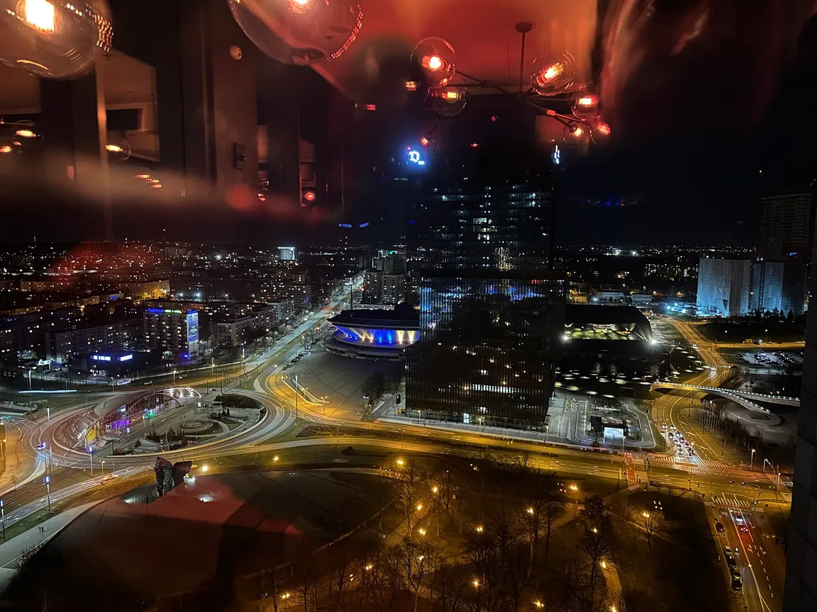 27th Floor Restaurant & Bar