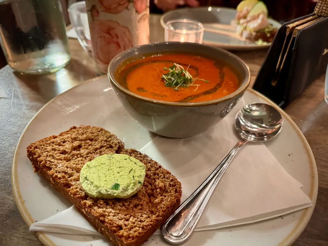 Holohan's Pantry & The Spanish Earl