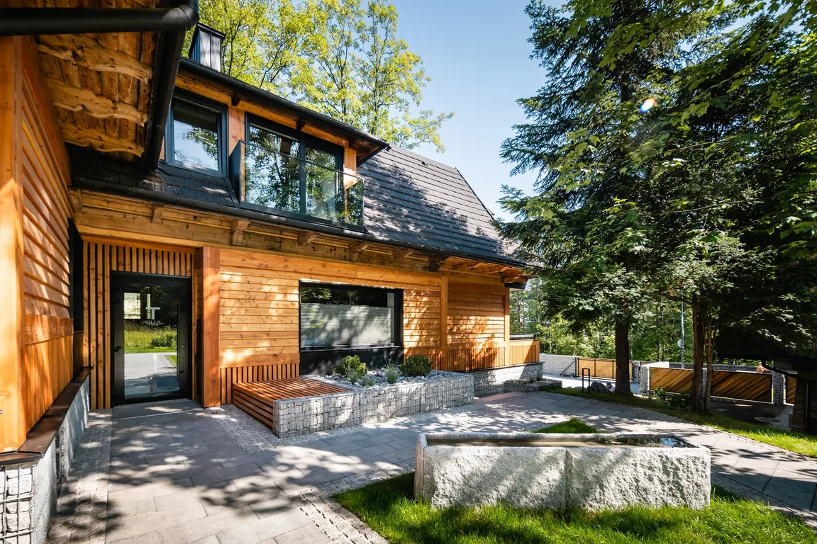 Villa T Apartments & SPA