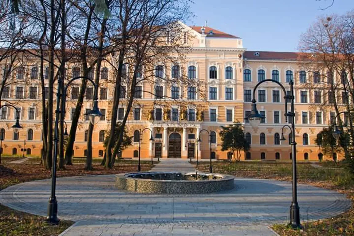 Țării Crișurilor Museum