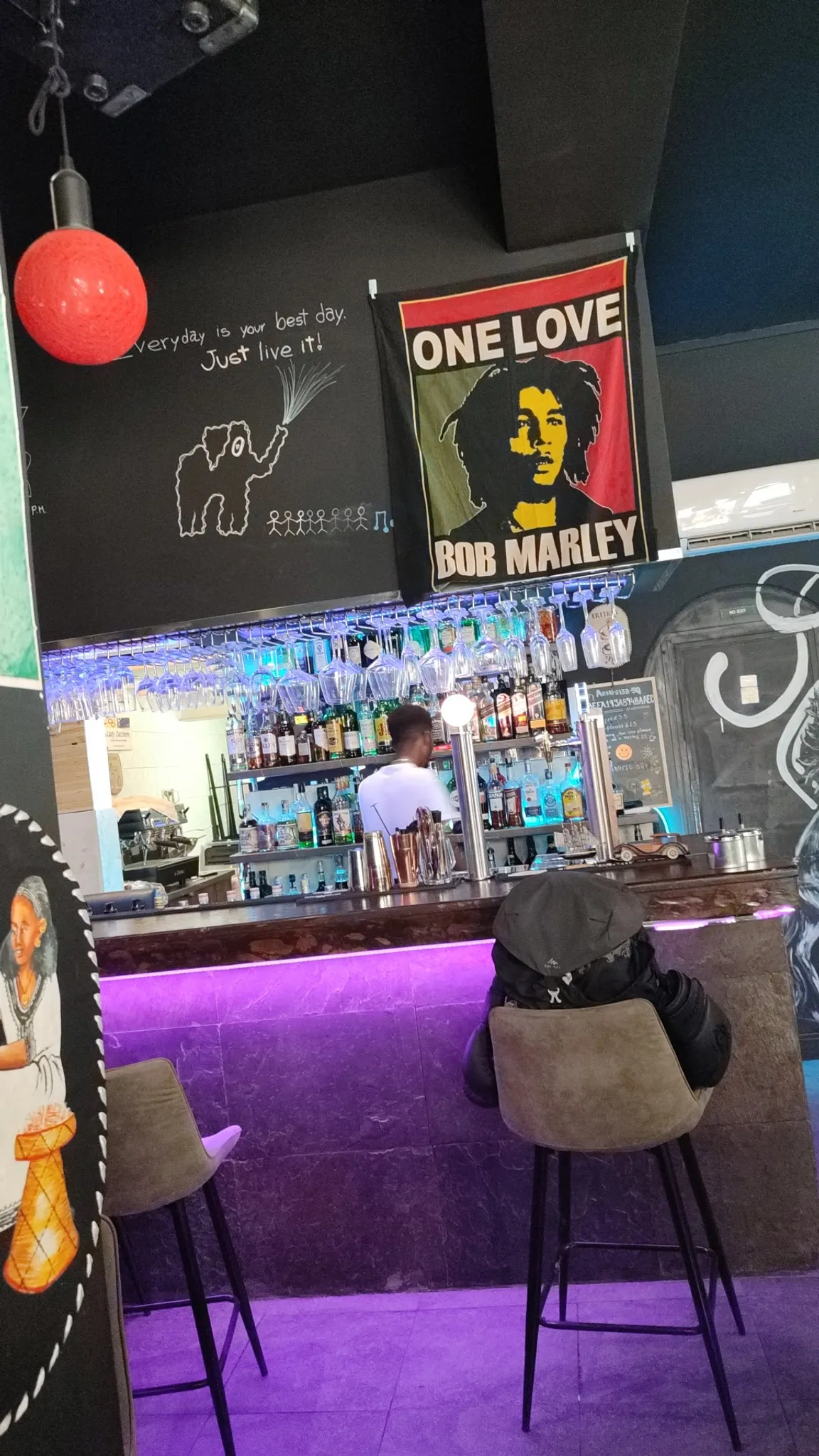 White Horse Bar