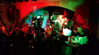Cafe-Teatru Play