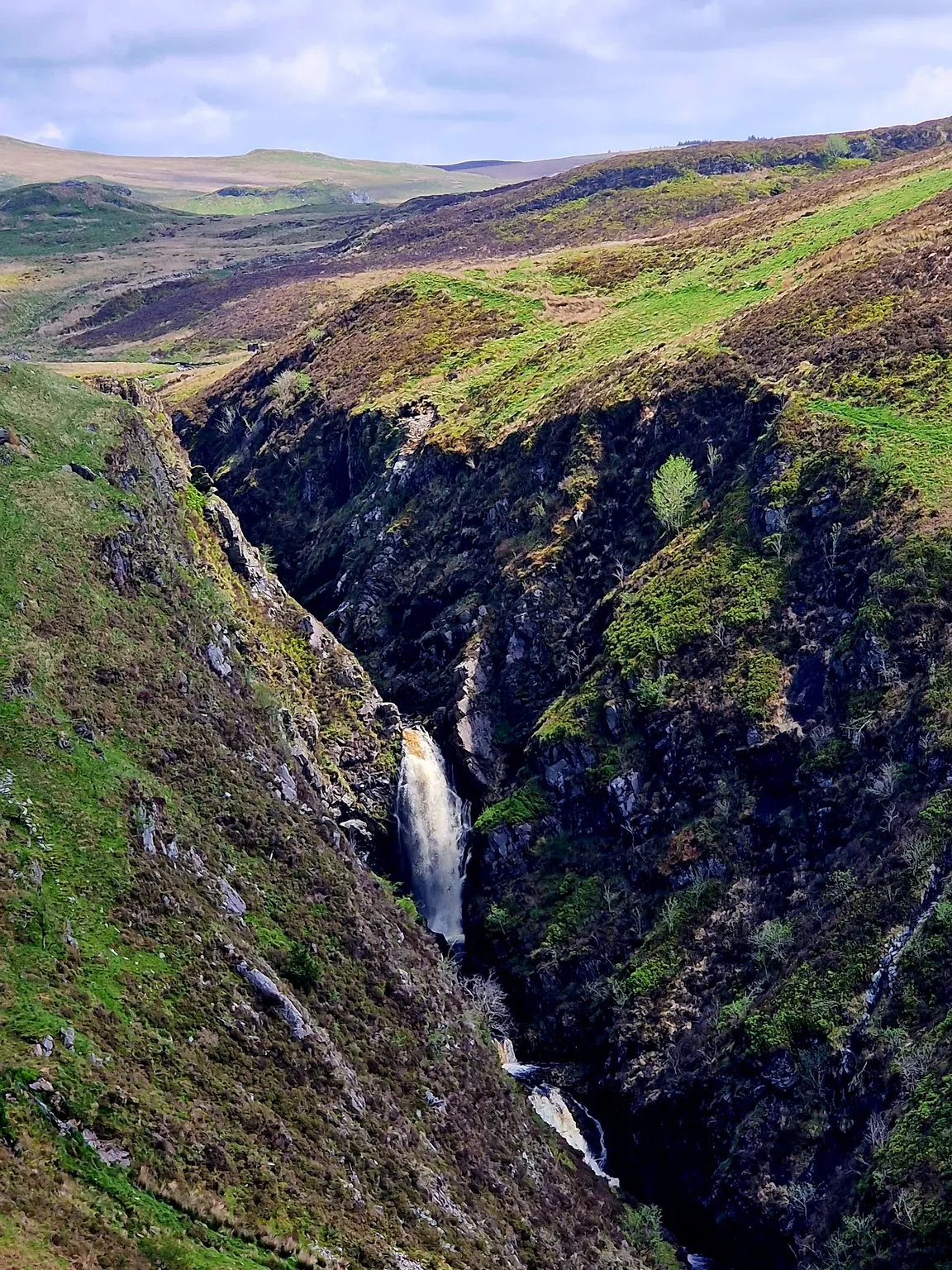 Cwm Cynfal viewpoint