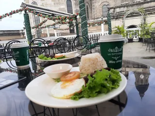 La Cathedral Cafe