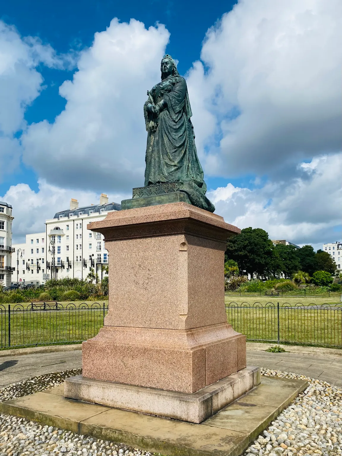 Queen Victoria Statue