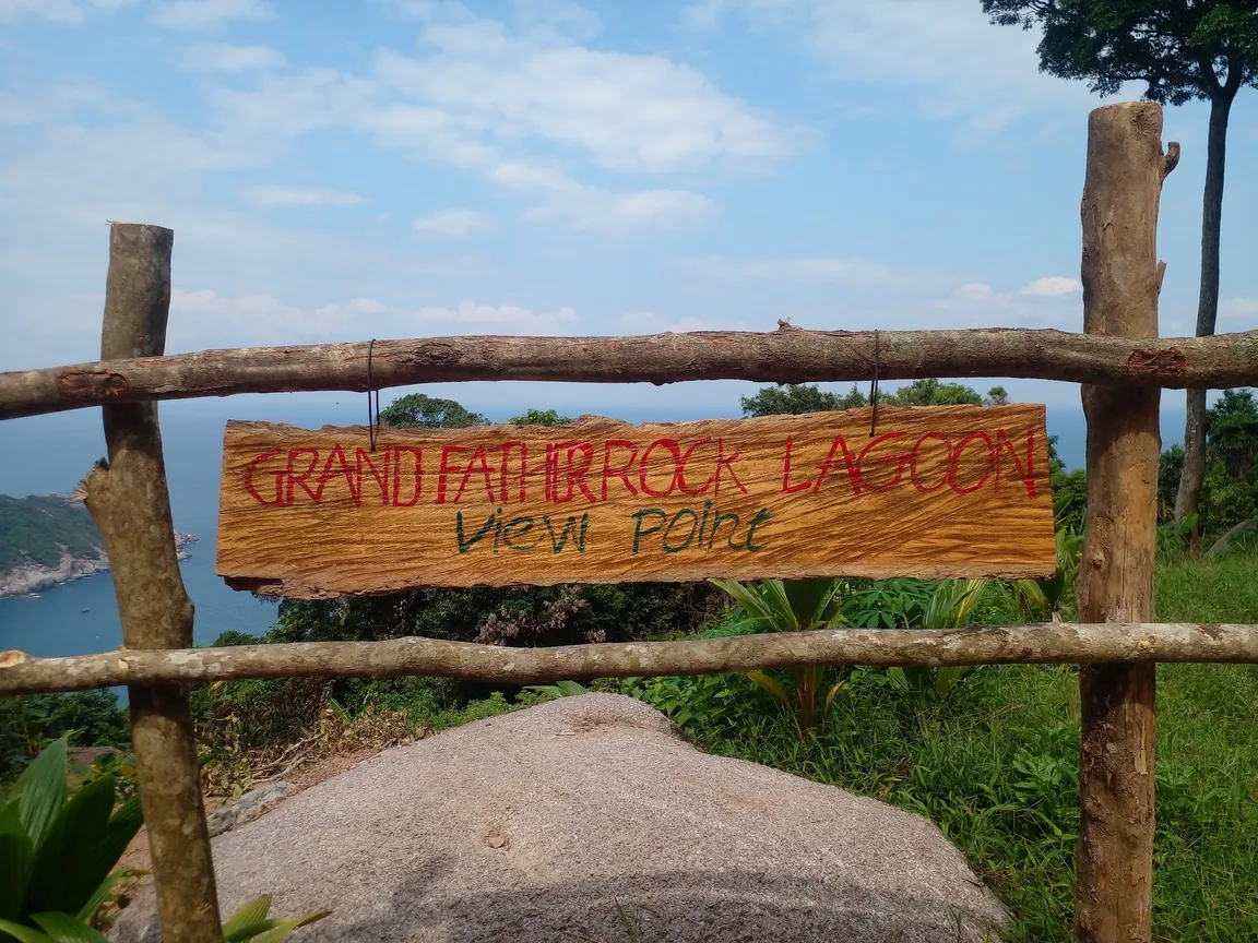 Grandfather Rock Lagoon Viewpoint