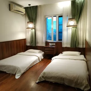 Chengdu Flipflop Lounge Hostel