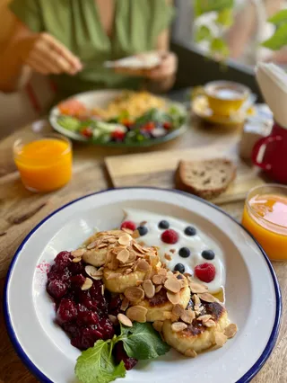 STORY | brunch & cocktails