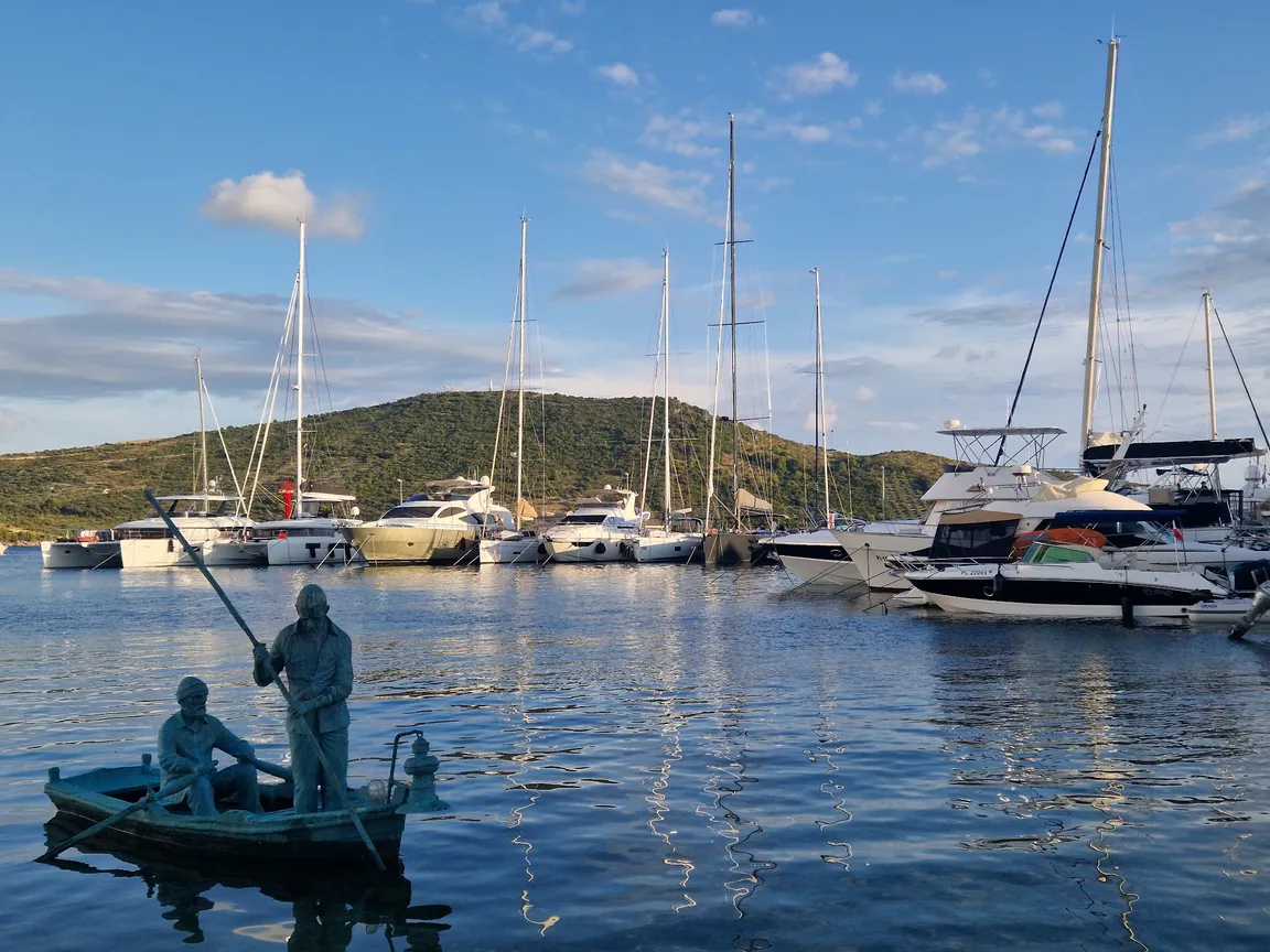 Spomenik "Ribar pod osti".