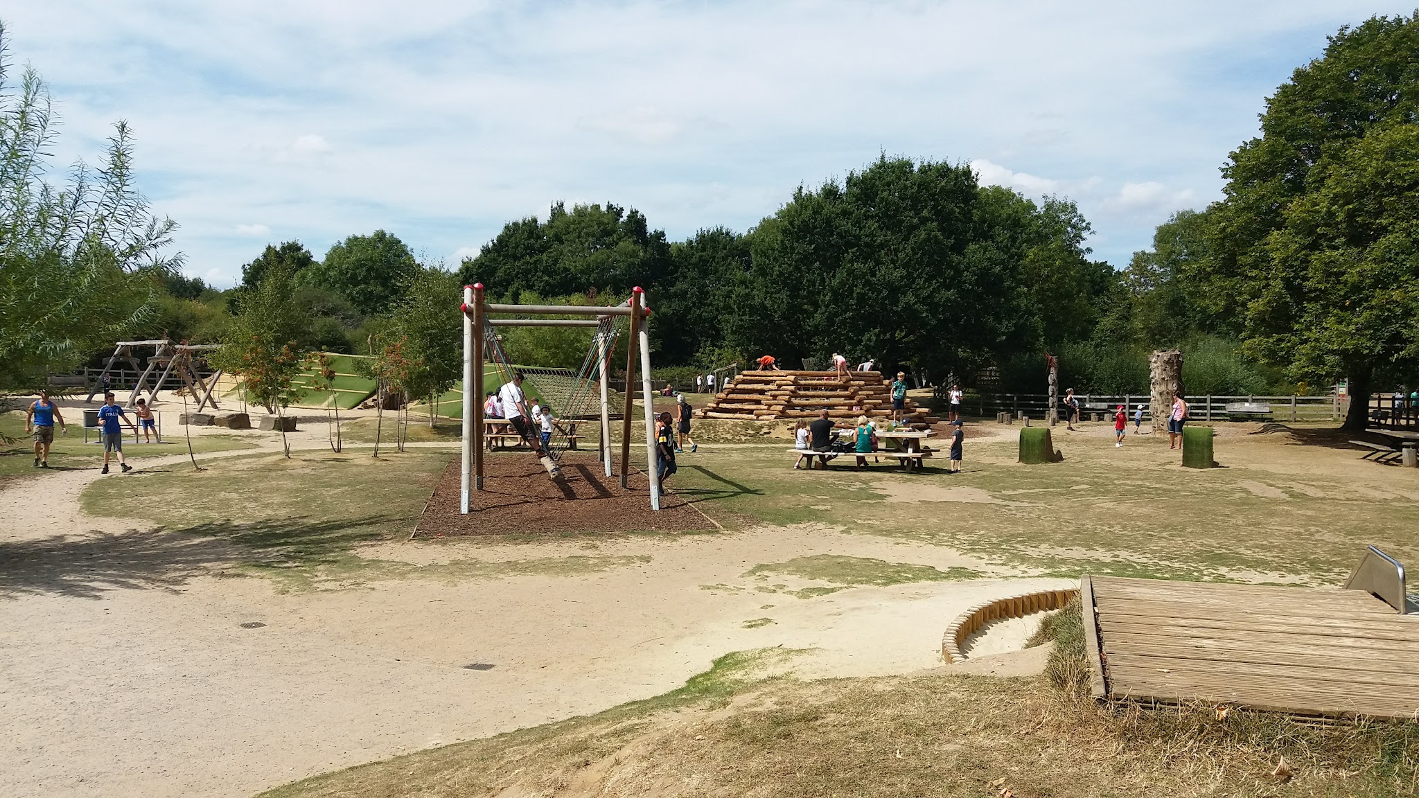 Dinton Pastures Country Park | Hopsa