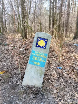 Słup kilometrowy szlaku św. Jakuba "Via Regia"