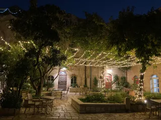 מתחם עמנואל (כנסיית המשיח) - Emanuel Centre (Christ Church)