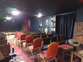 Teatri Zonja e Bujtinës