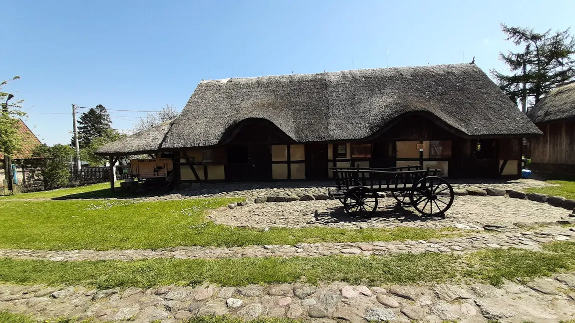Muzeum Ziemi Puckiej im. Floriana Ceynowy- Skansen "Zagroda Gburska i Rybacka w Nadolu"
