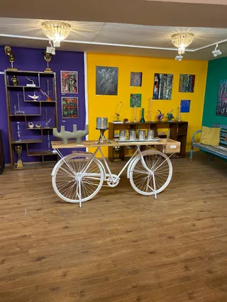 THE HIGH GALLERY