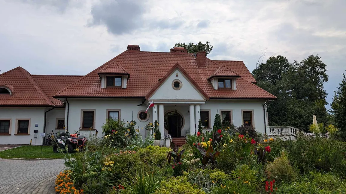 Dwór Osmolice Restauracja Pokoje Gościnne