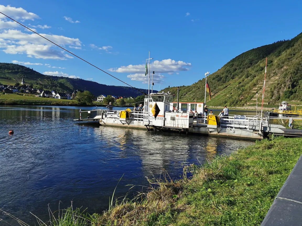 Moselufer bei Beilstein