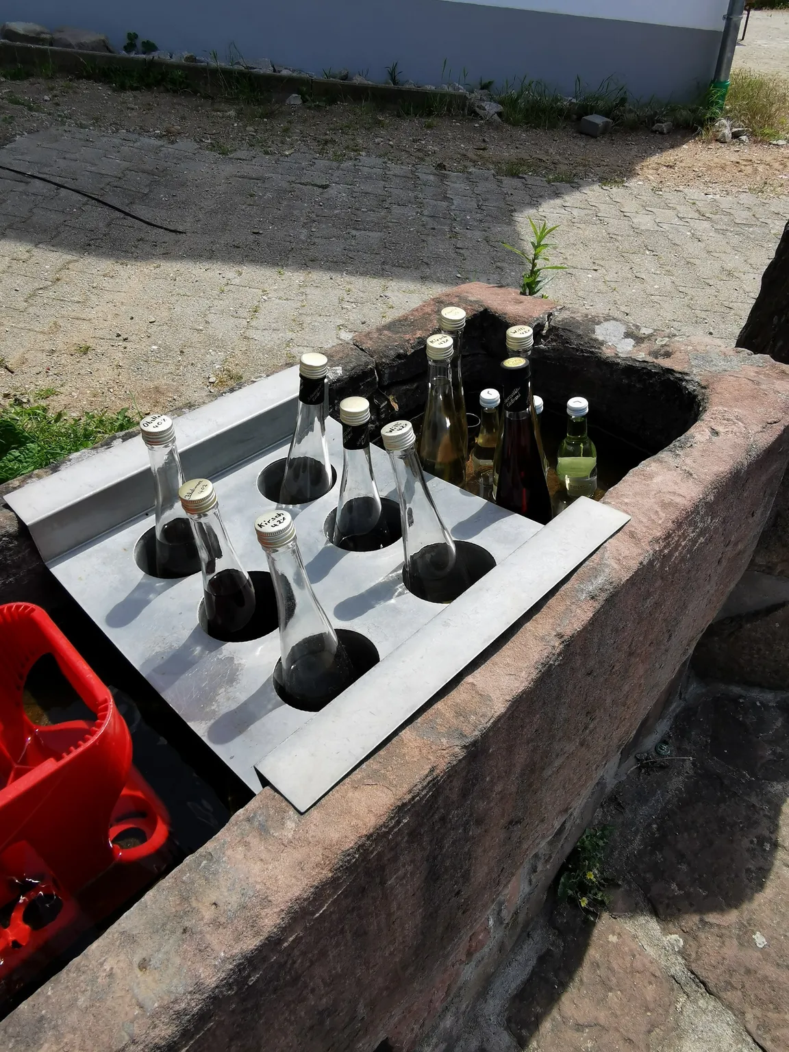 Schnapsbrunnen vom Brenner Decker