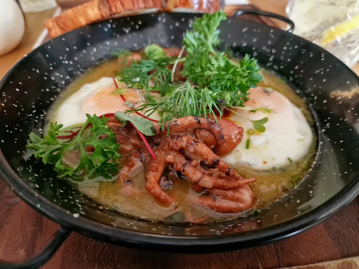 Zafishowani - restaurant - wine bar&store