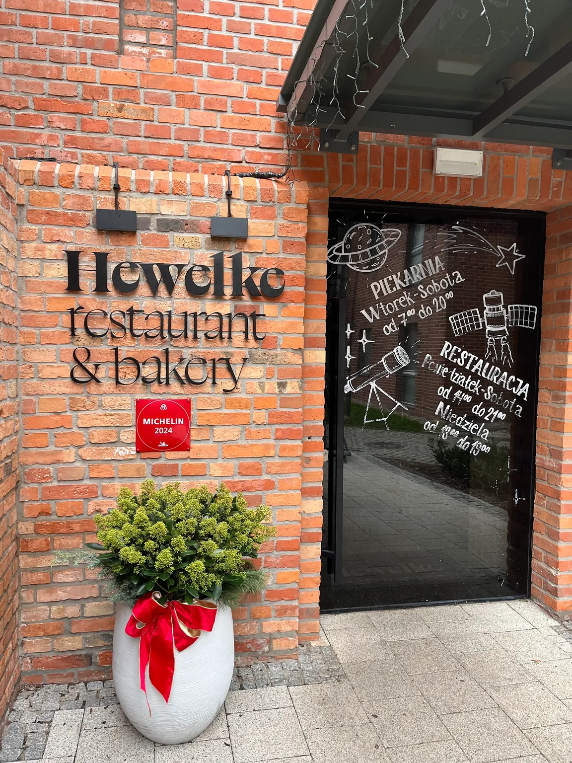 Hewelke Restaurant & Bakery | Restauracja Gdańsk | Piekarnia (wt - sob 7:00 - 20:00)| Koktajl bar Gdańsk Wrzeszcz