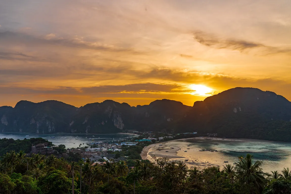 Phi Phi Viewpoint 2