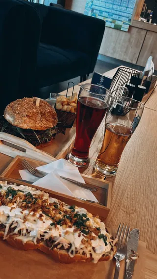 Bistro Trybuna (Dobre Smaki), Basen OSiR